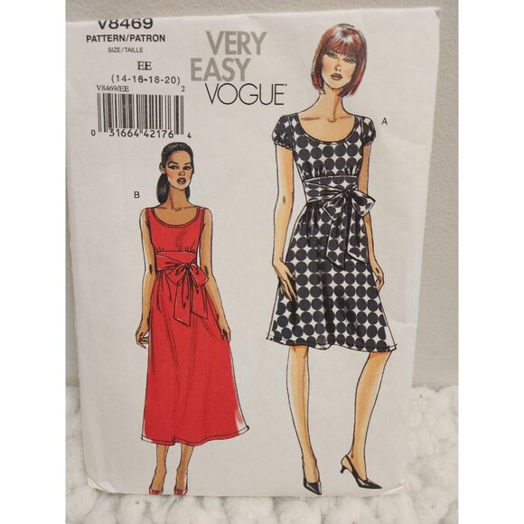 Vogue V8469 Sewing Pattern UNCUT Sizes 14–20 | Very Easy Dress - Picture 9 of 10